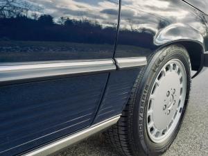 Mercedes-Benz 560 SL 1986 года  (NA)